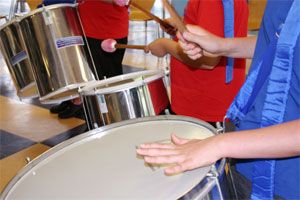 hands drumming kids